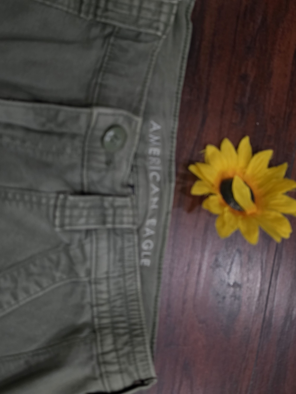 American EAGLE Utility Cargo Pants - Olive - Picture 4 of 9